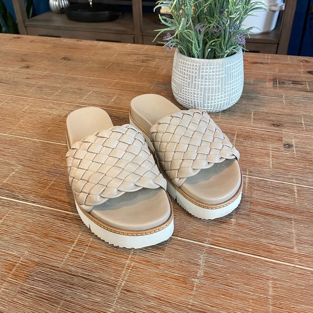 M.Gemi Sandals
